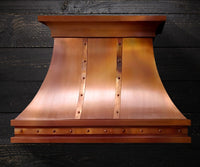 This SABINE Copper Range Hood provides an elegant kitchen design with an advanced ventilation system.